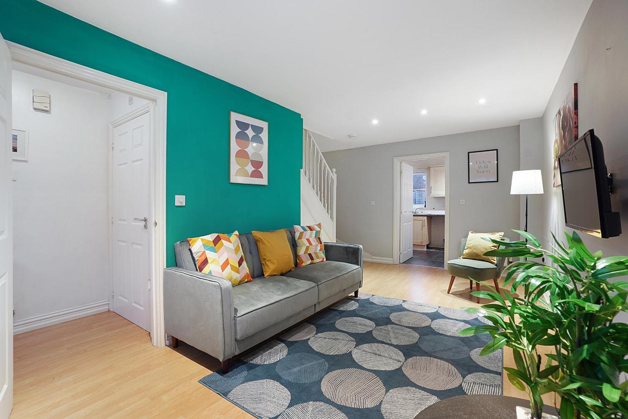 Comfortable Stylish Townhouse In Ashford Sleeps 5 Netflix 2 Parking Spaces Perfect For Contractors And Families Exterior photo