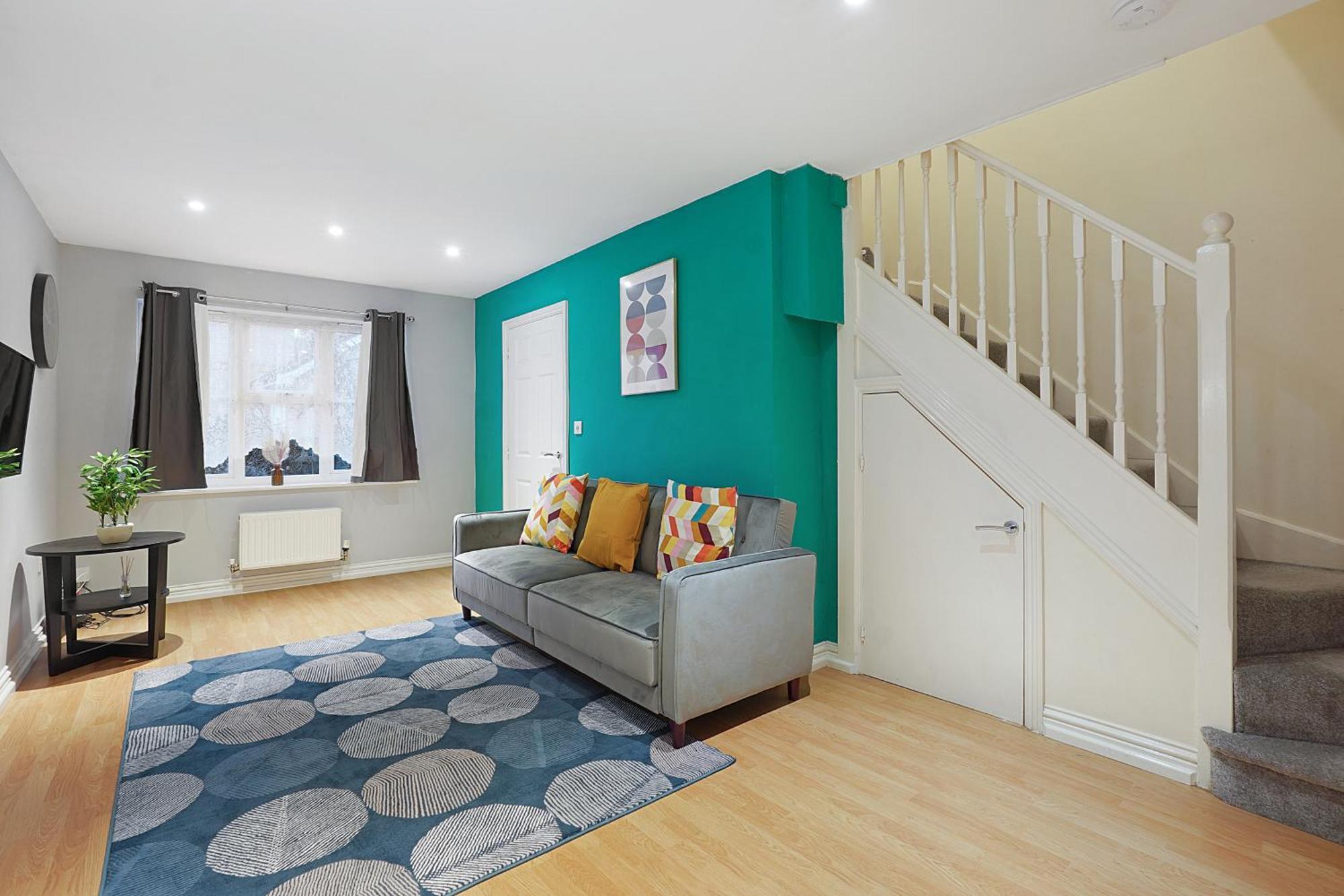 Comfortable Stylish Townhouse In Ashford Sleeps 5 Netflix 2 Parking Spaces Perfect For Contractors And Families Exterior photo
