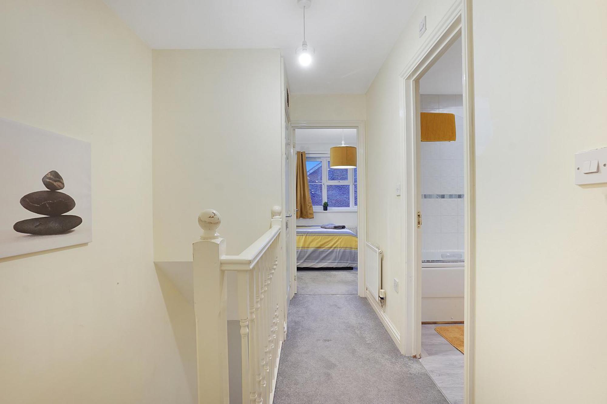 Comfortable Stylish Townhouse In Ashford Sleeps 5 Netflix 2 Parking Spaces Perfect For Contractors And Families Exterior photo