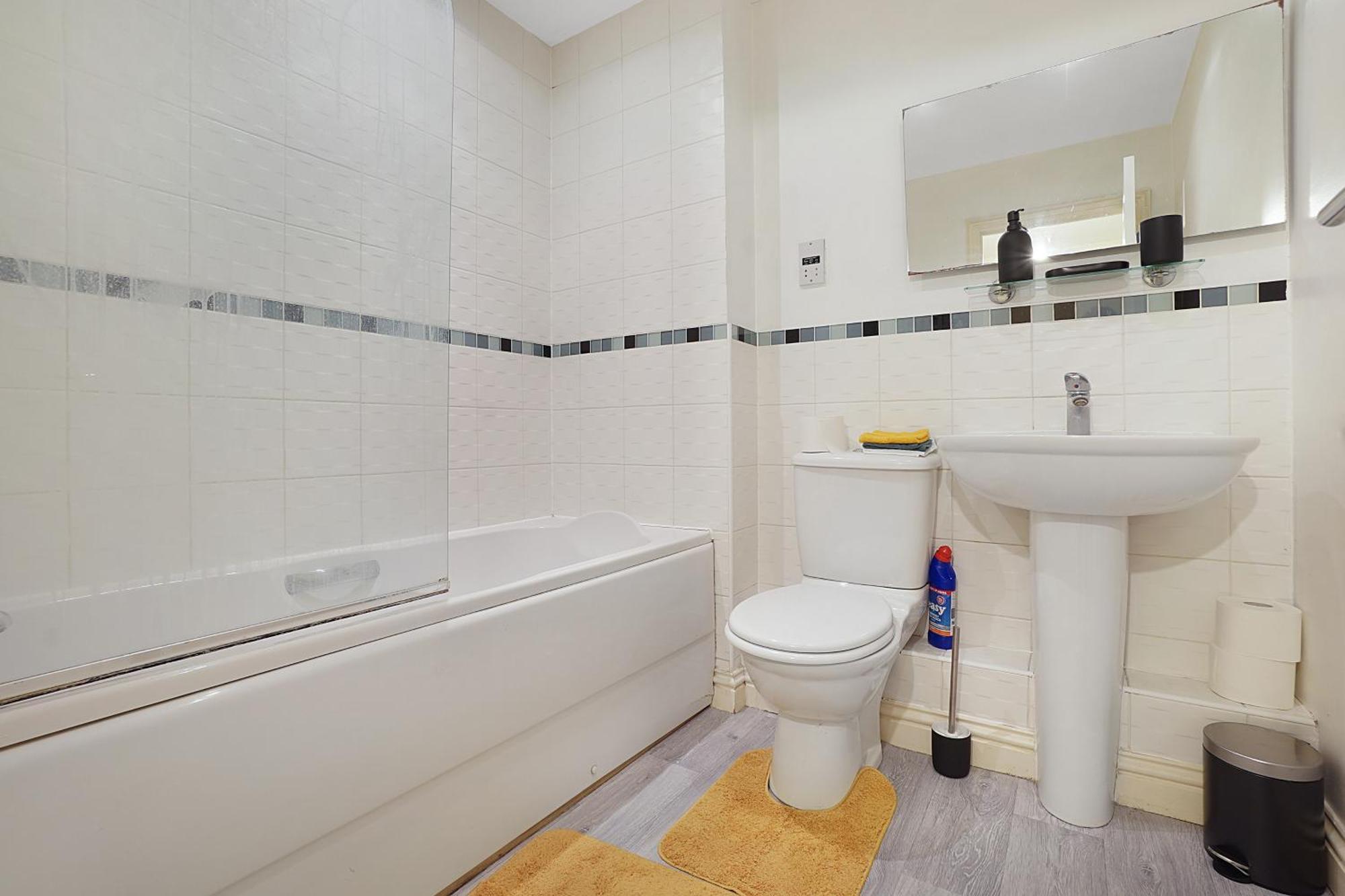 Comfortable Stylish Townhouse In Ashford Sleeps 5 Netflix 2 Parking Spaces Perfect For Contractors And Families Exterior photo